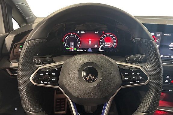 Volkswagen Golf VIII 9 of 24
