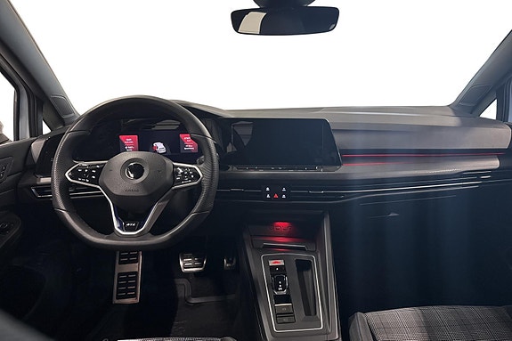 Volkswagen Golf VIII 6 of 24