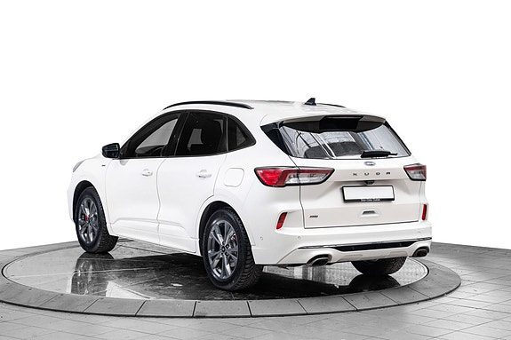 Ford Kuga 2 of 5