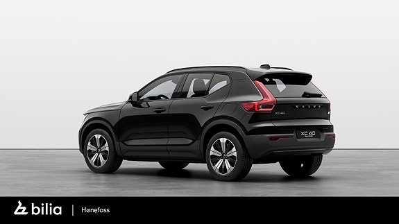 Volvo XC40 7 of 14