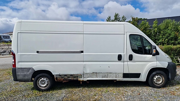 Peugeot Boxer 333 2 of 24