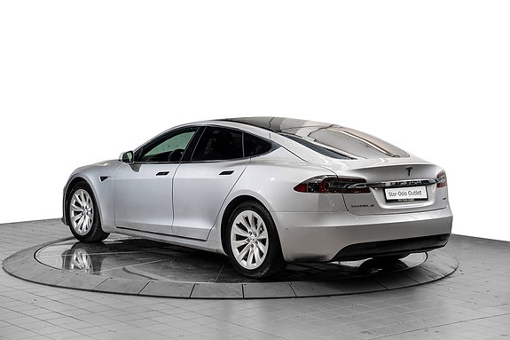 Tesla Model S 2 of 5