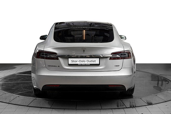 Tesla Model S 4 of 5