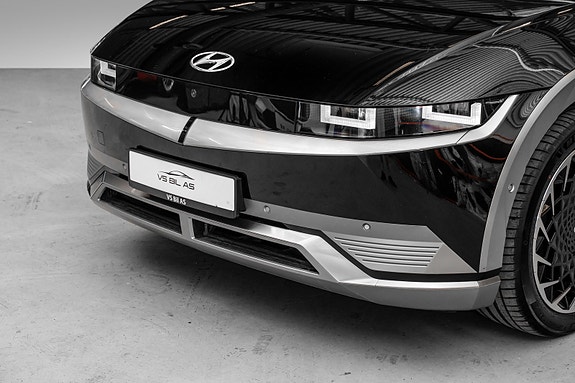Hyundai Ioniq 5 3 of 5