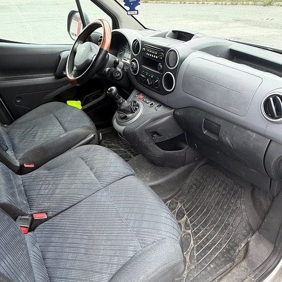 Peugeot Partner 8 of 11