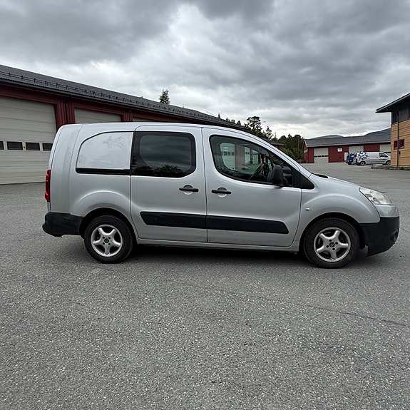 Peugeot Partner 2 of 11