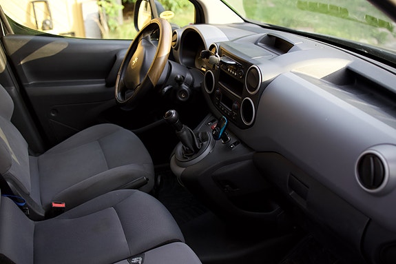 Peugeot Partner 14 of 16
