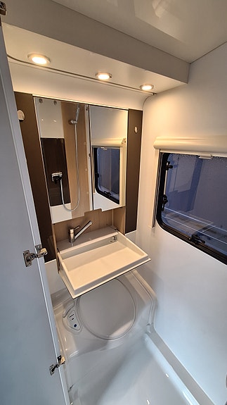 Adria Adria Action 391 PH 25 of 30