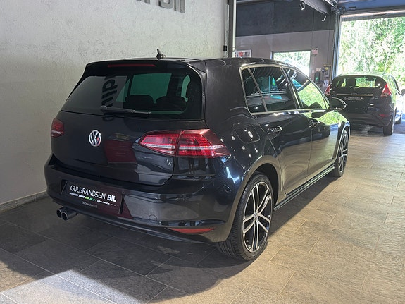 Volkswagen Golf VII 5 of 5