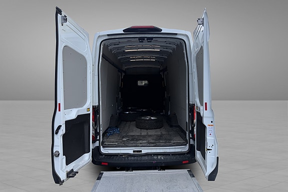Ford Transit 13 of 24