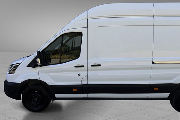Ford Transit 3 of 24