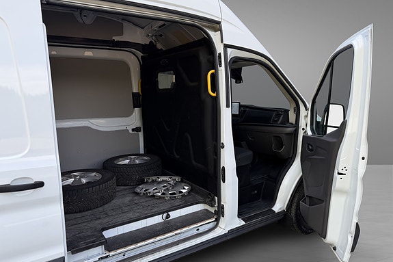 Ford Transit 15 of 24