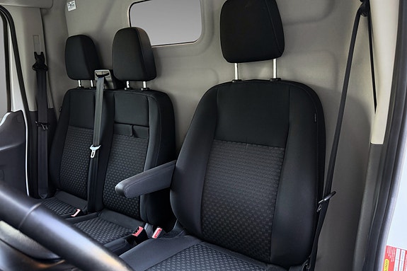 Ford Transit 11 of 24