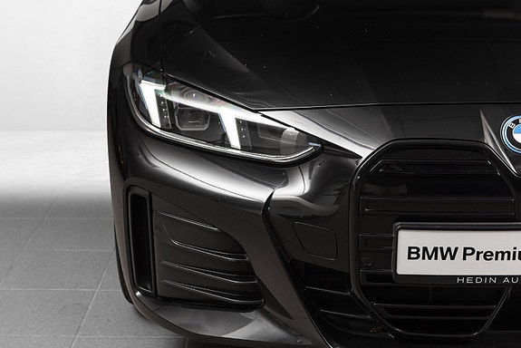 BMW i4 2 of 30