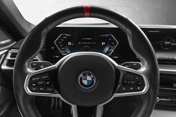 BMW i4 17 of 30