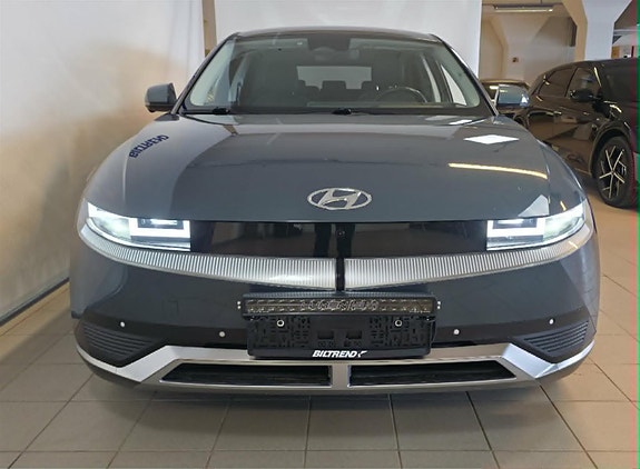 Hyundai Ioniq 5 2 of 5