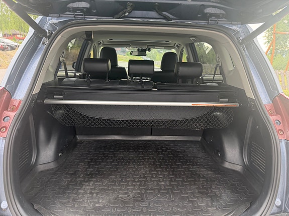 Toyota RAV4 9 of 21