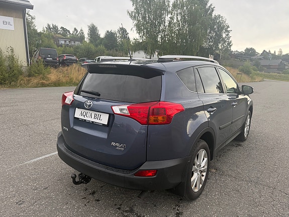 Toyota RAV4 7 of 21