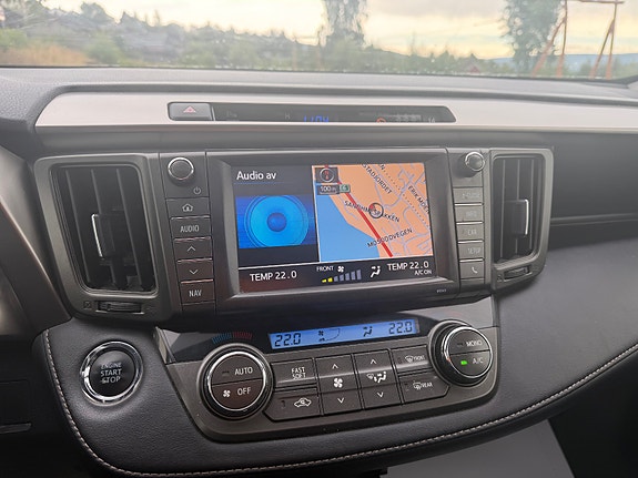 Toyota RAV4 17 of 21