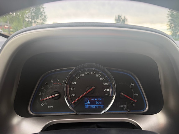 Toyota RAV4 16 of 21