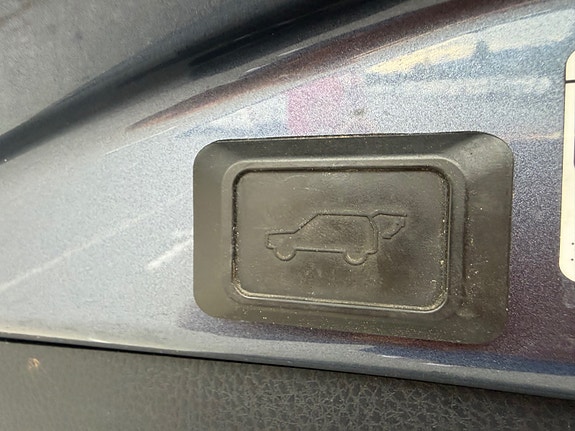 Toyota RAV4 10 of 21