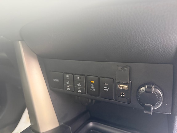 Toyota RAV4 19 of 21