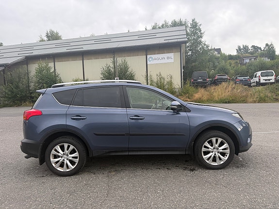 Toyota RAV4 4 of 21
