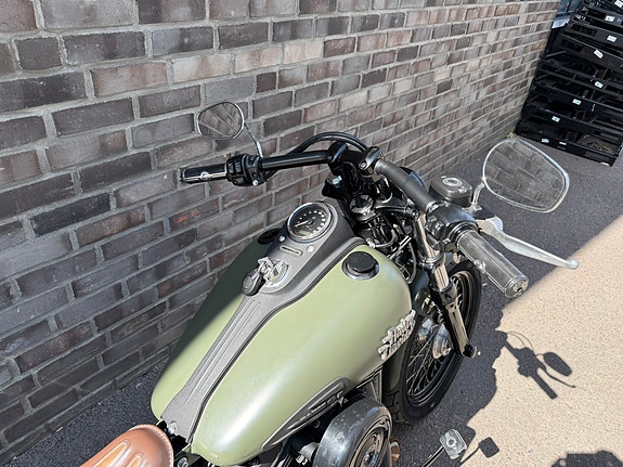 Harley-Davidson FXDB Dyna Street Bob 10 of 11