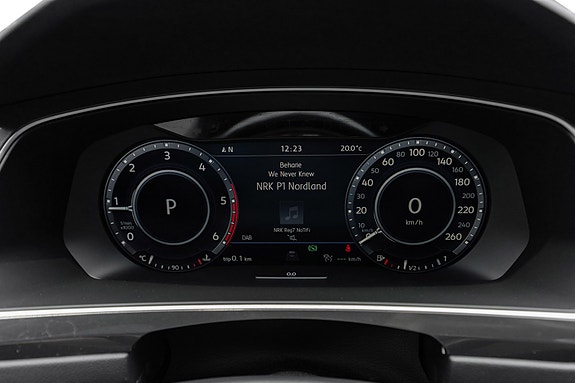 Volkswagen Tiguan 15 of 27