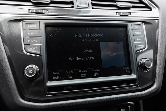 Volkswagen Tiguan 16 of 27