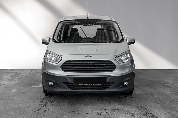 Ford Transit Courier 3 of 5