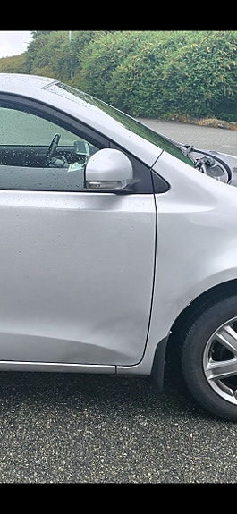 Toyota IQ 16 of 17