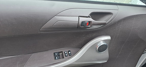Toyota IQ 14 of 17