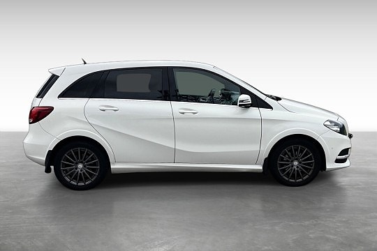 Mercedes-Benz B-Electric 4 of 5