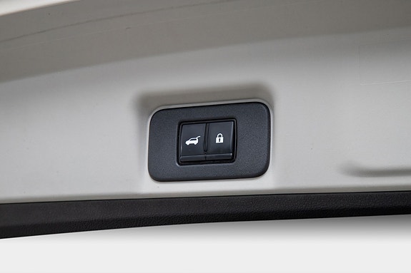 Nissan Ariya 12 of 27