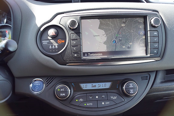 Toyota Yaris 10 of 19