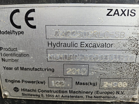 Hitachi ZX225 - 5B 12 of 15