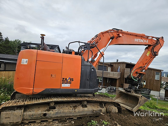 Hitachi ZX225 - 5B 2 of 15
