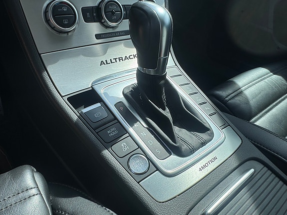 Volkswagen Passat 11 of 30