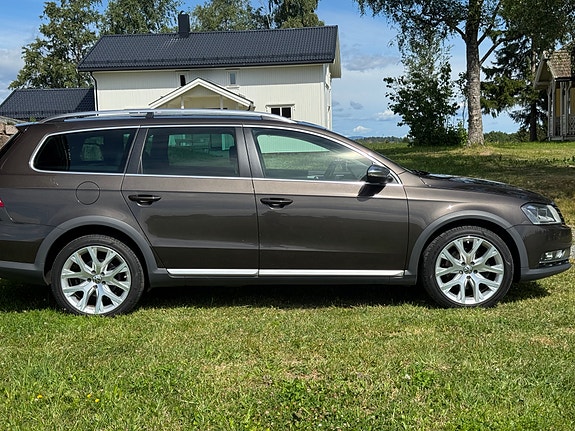 Volkswagen Passat 6 of 30