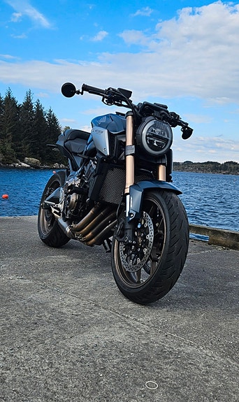 Honda CBR 650 R 3 of 5