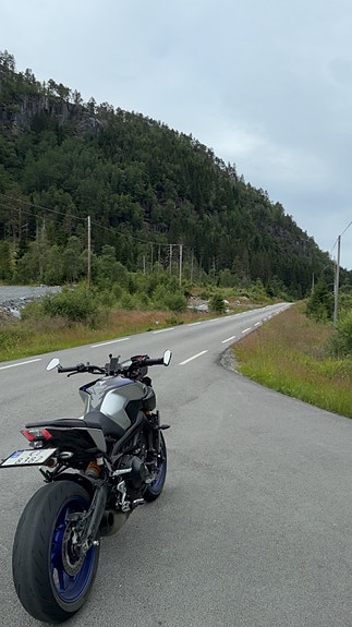 Yamaha MT-09 SP 2 of 7