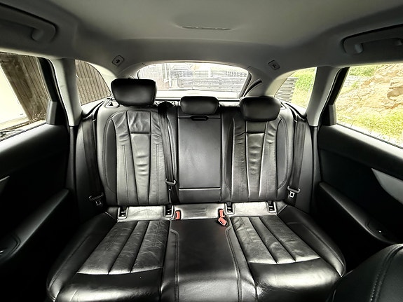 Audi A4 5 of 19