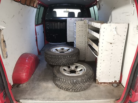 Toyota HiAce 11 of 30