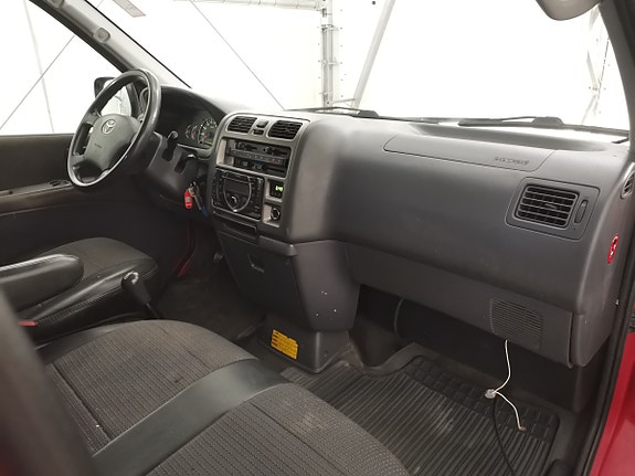 Toyota HiAce 19 of 30