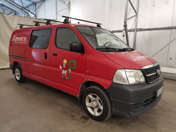 Toyota HiAce 3 of 30