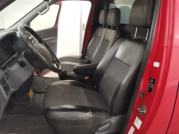 Toyota HiAce 21 of 30