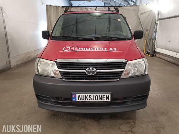 Toyota HiAce 2 of 30