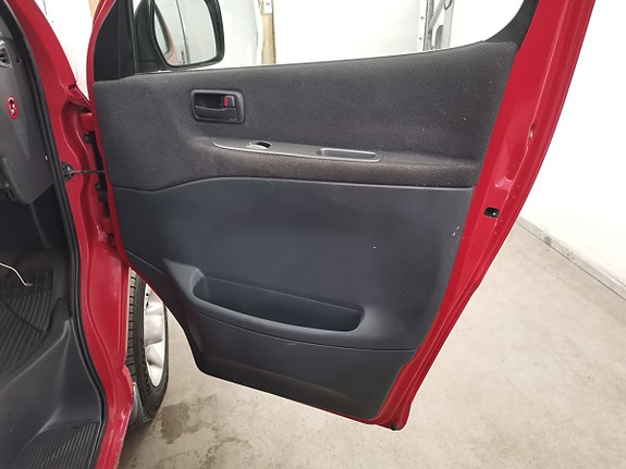 Toyota HiAce 15 of 30