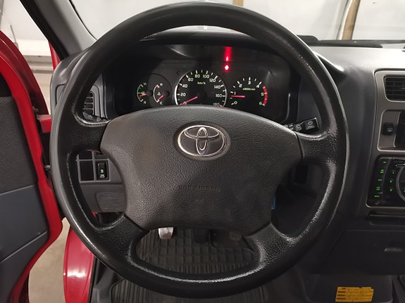 Toyota HiAce 27 of 30